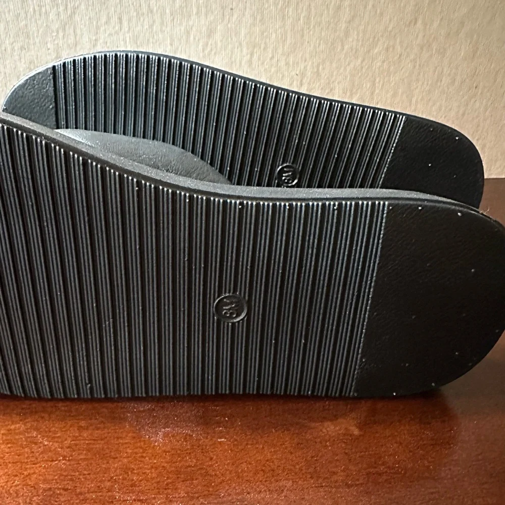 Beach By Matisse Black Slide Sandals - Picture 8 of 9